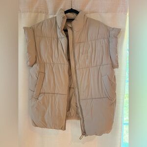 Mango oversized puffer vest size M